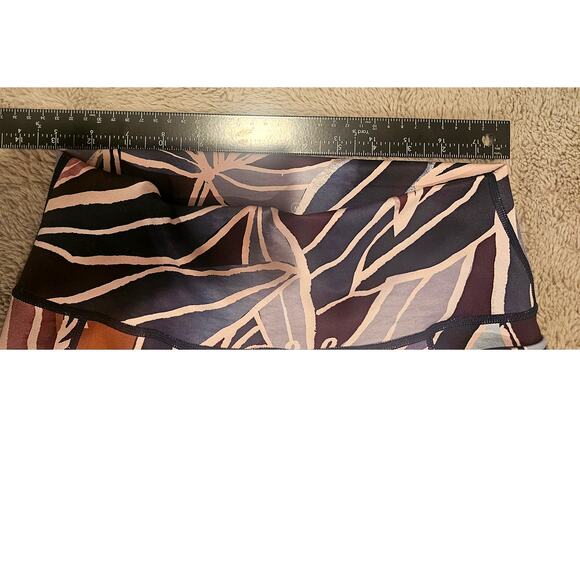 Sweaty Betty Super Sculpt Leggings 7/8th Length, 24 in Waist, Floral Sz M - Picture 5 of 8